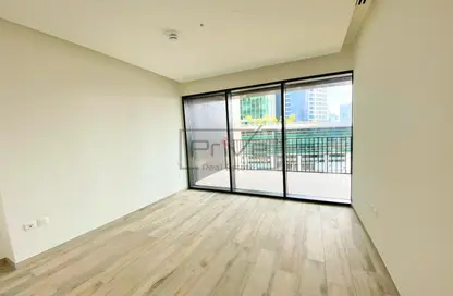 شقة - 1 حمام للايجار في أحد ريزيدنس - الخليج التجاري - دبي