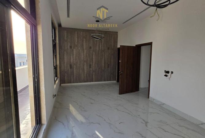 99140131 - Property Image 2