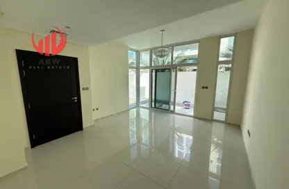 Townhouse - 3 Bedrooms - 5 Bathrooms for rent in Primrose - Damac Hills 2 - Dubai
