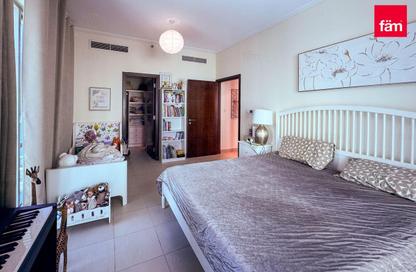 Apartment - 2 Bedrooms - 3 Bathrooms for rent in Delphine Tower - Marina Promenade - Dubai Marina - Dubai