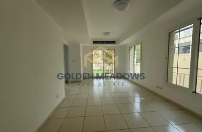 فيلا - 2 غرف نوم - 3 حمامات للايجار في الينابيع 11 - الينابيع - دبي