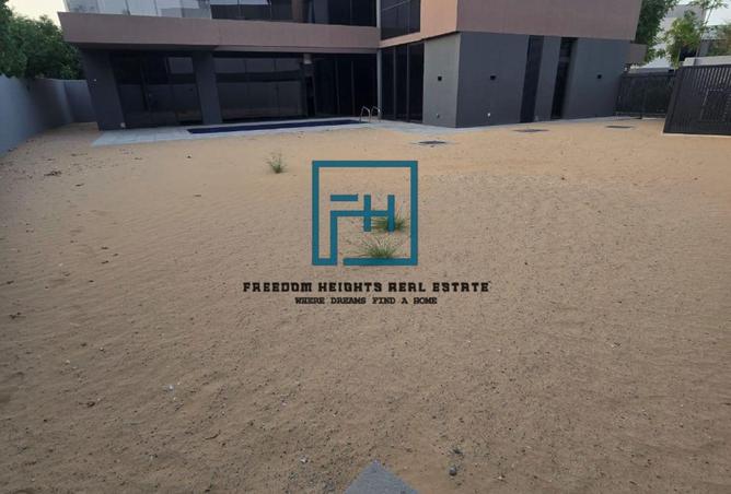 98252311 - Property Main Image