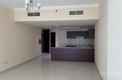 Apartment - Studio - 1 Bathroom for rent in Oasis Tower 1 - Dubai Sports City - Dubai