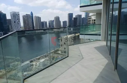 شقة - 2 غرف نوم - 2 حمامات للايجار في بنينسولا ثري - بنينسولا - الخليج التجاري - دبي