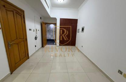 Apartment - Studio - 1 Bathroom for rent in Al Souk Al Kabeer - Bur Dubai - Dubai