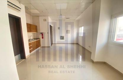 Apartment - Studio - 1 Bathroom for rent in Fire Station Road - Muwaileh - Sharjah Apartment - Studio - 1 Bathroom for rent in Fire Station Road - Muwaileh - Sharjah