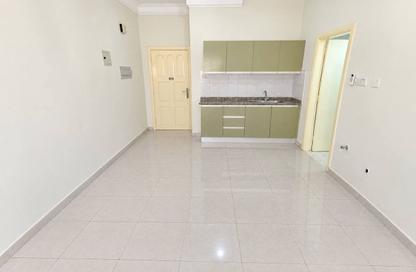 Apartment - Studio - 1 for rent in Fire Station Road - Muwaileh - Sharjah