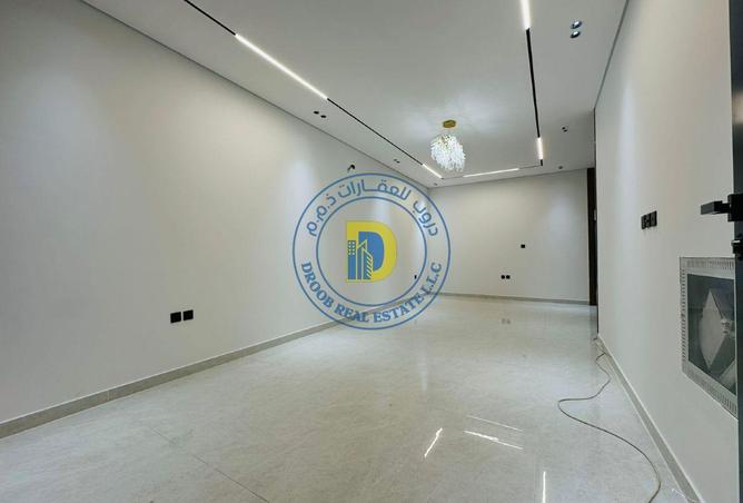 72304594 - Property Image 3