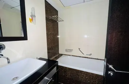 Apartment - 2 Bedrooms - 3 Bathrooms for rent in Green Lakes Towers 2 - Green Lakes Towers - JLT Cluster S - Jumeirah Lake Towers - Dubai