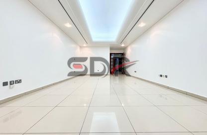 Apartment - 2 - 4 for rent in Crescent Tower 2 - Crescent Towers - Al Khalidiya - Abu Dhabi Apartment - 2 - 4 for rent in Crescent Tower 2 - Crescent Towers - Al Khalidiya - Abu Dhabi