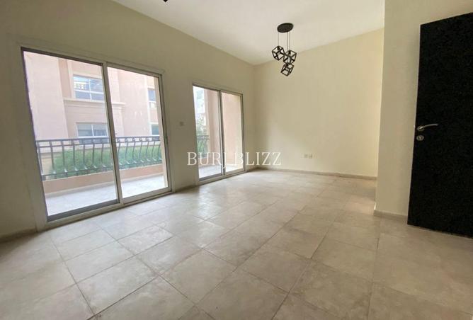 77394243 - Property Image 2