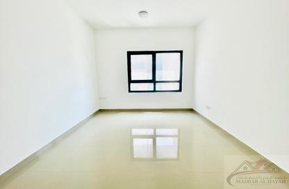 Apartment - 1 Bedroom - 2 Bathrooms for rent in Muwaileh 3 Building - Muwaileh - Sharjah