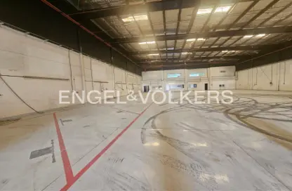 Warehouse - Studio - 2 Bathrooms for rent in Dubai Investment Park (DIP) - Dubai