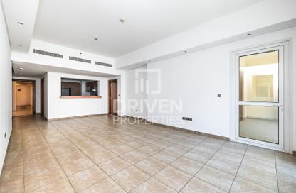 Apartment - 2 - 3 for rent in Marina Residences 1 - Marina Residences - Palm Jumeirah - Dubai