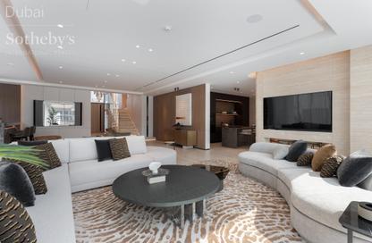 Villa - 5 Bedrooms - 6 Bathrooms for sale in Garden Homes Frond O - Garden Homes - Palm Jumeirah - Dubai