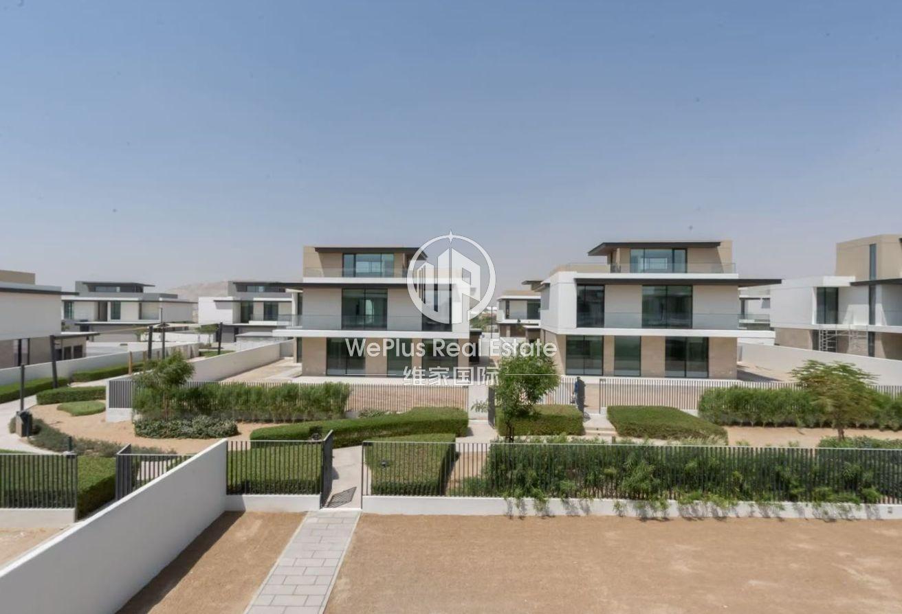 Huge Plot | Unfurnished | 4 Beds + Maid's | Vacant photo 12