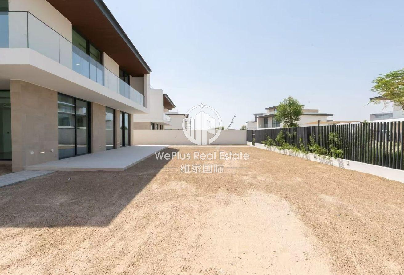 Huge Plot | Unfurnished | 4 Beds + Maid's | Vacant photo 17