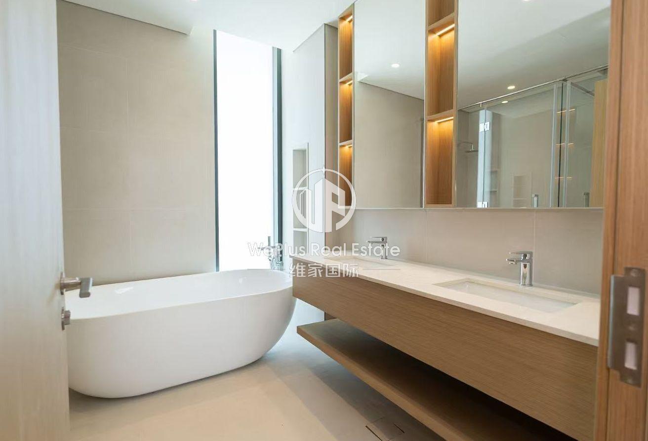 Huge Plot | Unfurnished | 4 Beds + Maid's | Vacant photo 16