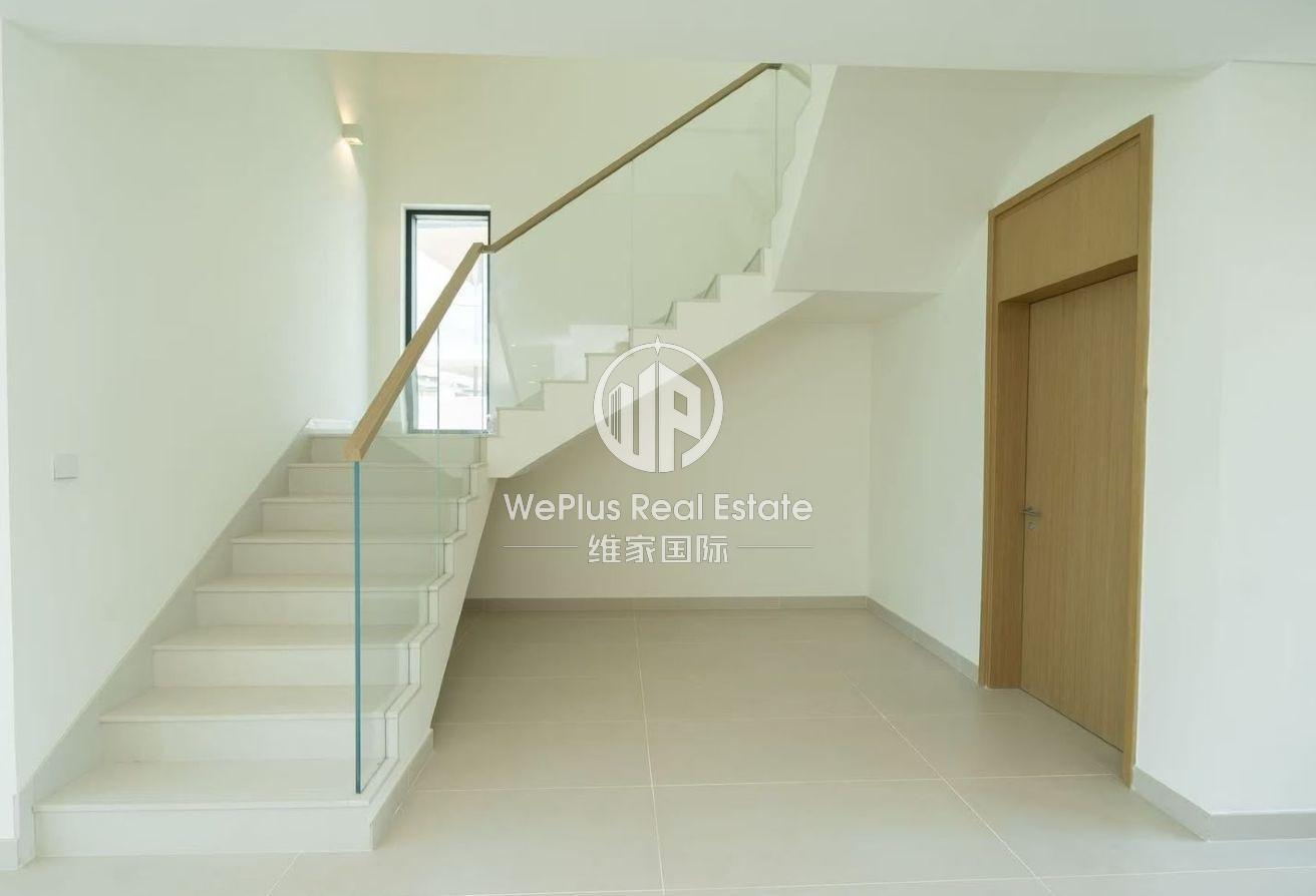 Huge Plot | Unfurnished | 4 Beds + Maid's | Vacant photo 6