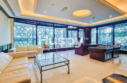 Office Space - Studio - 1 Bathroom for rent in Building 2 - Emaar Square - Downtown Dubai - Dubai