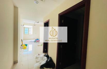 Apartment - 1 Bedroom - 2 Bathrooms for rent in Muwailih Building - Muwaileh - Sharjah
