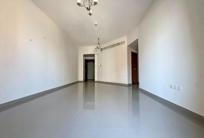 99123228 - Property Image 2