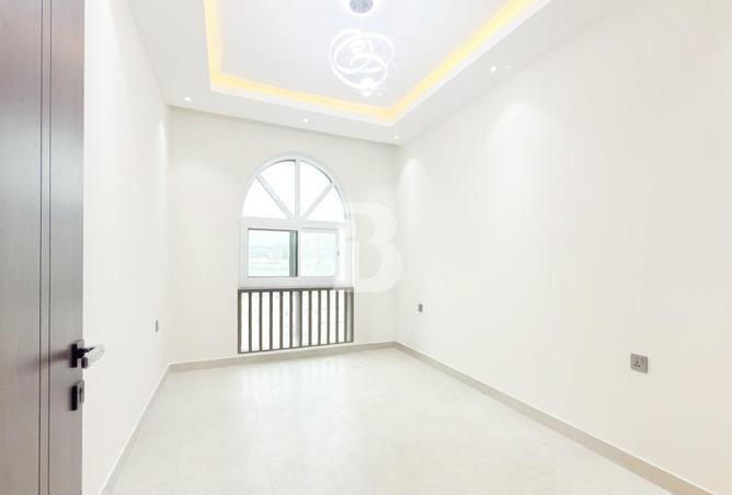 81937344 - Property Image 2