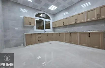 Apartment - 3 Bedrooms - 4 Bathrooms for rent in Shakhbout City - Abu Dhabi