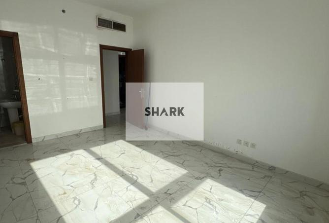 54015066 - Property Image 3