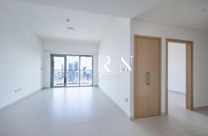 Apartment - 2 Bedrooms - 2 Bathrooms for rent in Burj Royale - Downtown Dubai - Dubai