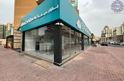 Shop - Studio - 2 Bathrooms for rent in Hessa Home Building - Oud Metha - Bur Dubai - Dubai