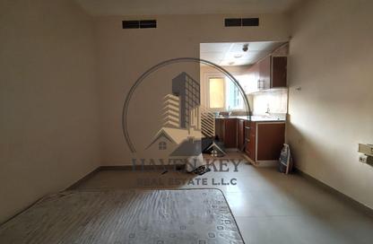Apartment - Studio - 1 for rent in Fire Station Road - Muwaileh - Sharjah