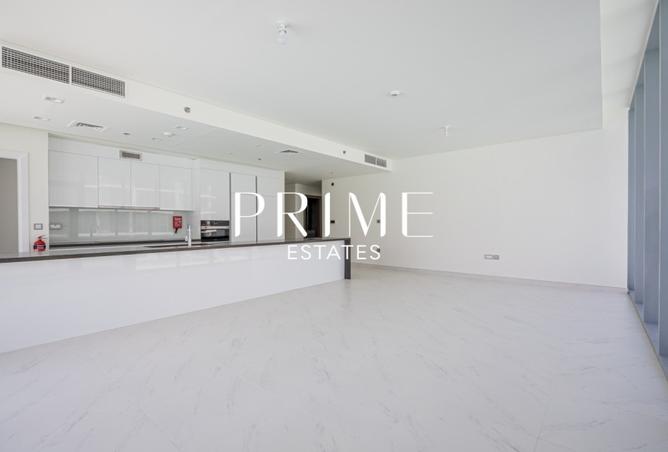 Bright and Spacious 3BR | Lagoon View | Prime Area photo 3