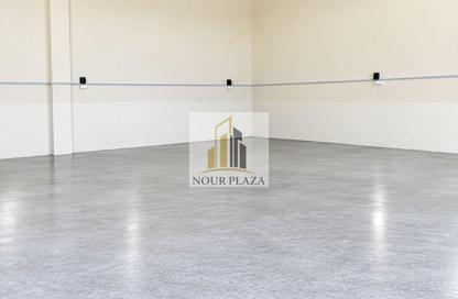 Warehouse - Studio - 1 for rent in Mussafah Industrial Area - Mussafah - Abu Dhabi