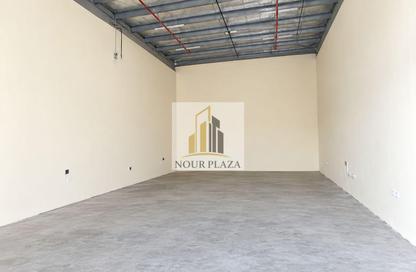 Warehouse - Studio - 1 for rent in Mussafah Industrial Area - Mussafah - Abu Dhabi