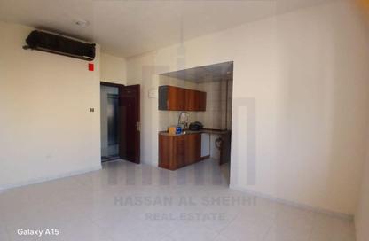 Apartment - Studio - 1 for rent in Fire Station Road - Muwaileh - Sharjah
