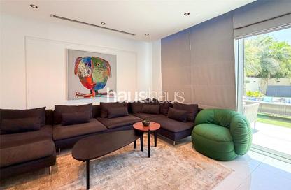 Villa - 4 Bedrooms - 4 Bathrooms for sale in Regional Small - Regional - Jumeirah Park - Dubai