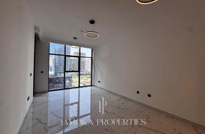 Apartment - 1 Bedroom - 2 Bathrooms for rent in Royal Regency - Business Bay - Dubai