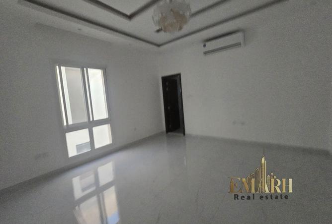 141921945 - Property Image 3