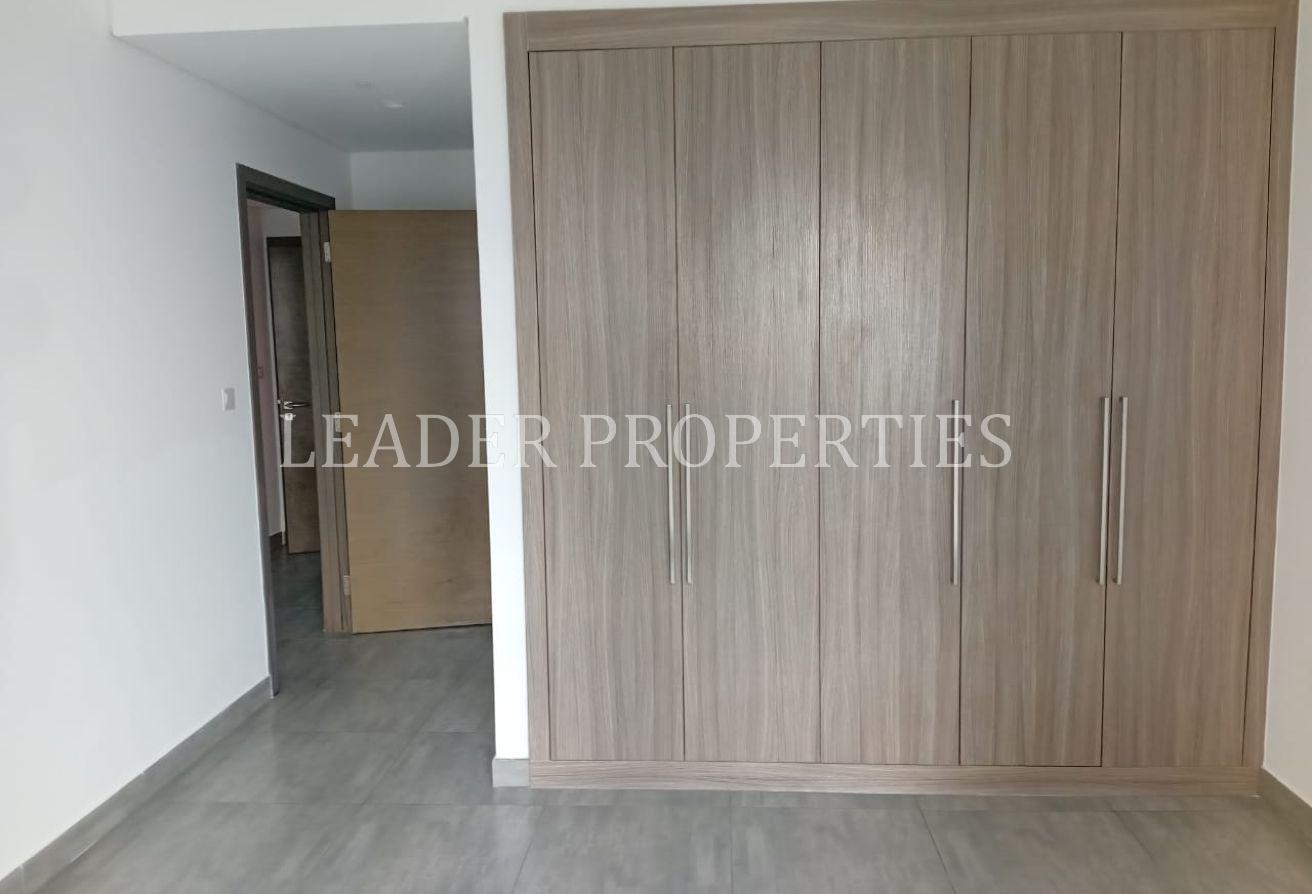 Prime JVC | Spacious 1BR | Unfurnished photo 5