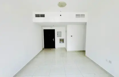 شقة - غرفة نوم - 2 حمامات للايجار في شارع التعاون الجديد - التعاون - الشارقة