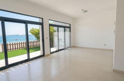 Villa - 5 Bedrooms - 6 Bathrooms for rent in Palma Residences - Palm Jumeirah - Dubai