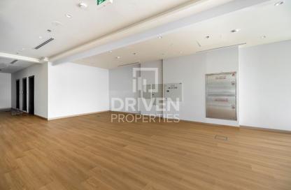 Retail - Studio for rent in Al Shafar Park Tower - Al Karama - Dubai