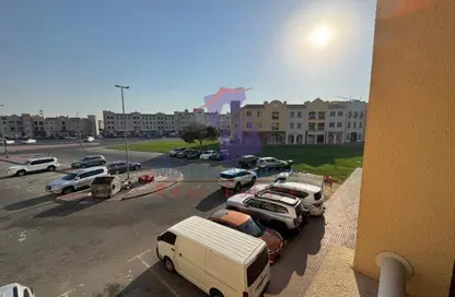 شقة - 1 حمام للايجار في 02 زد - طراز إنجليزي - المدينة العالمية - دبي
