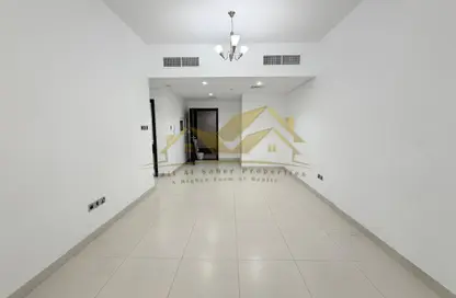 Apartment - 1 Bedroom - 2 Bathrooms for rent in Jumeirah Garden City - Al Satwa - Dubai