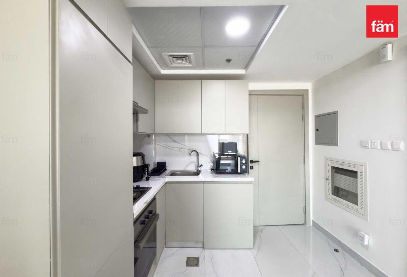 Furnished | High Floor | Park View photo 10