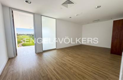 Office Space - Studio - 1 for rent in Emaar Business Park Building 1 - Emaar Business Park - Sheikh Zayed Road - Dubai