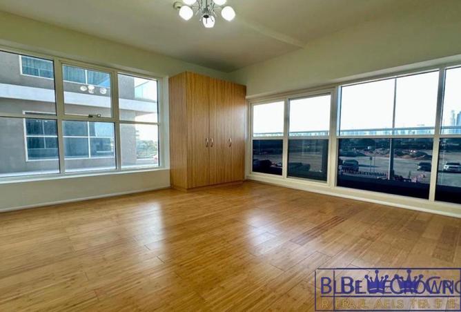 56952669 - Property Image 3