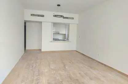 Apartment - 2 Bedrooms - 3 Bathrooms for rent in The Waves Residences - Mankhool - Bur Dubai - Dubai