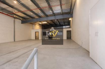 Warehouse - Studio - 1 for rent in Umm Ramool - Dubai